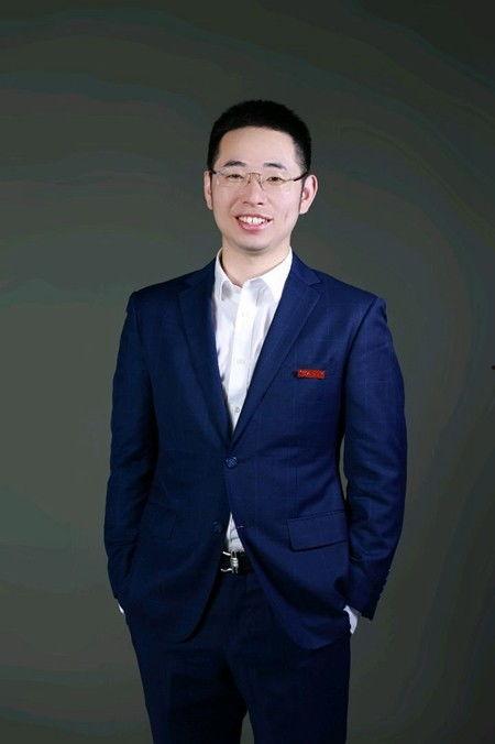 夏方舟个人资料,才华横溢的青年才俊，引领时代潮流的先锋人物